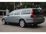 Volvo V70 2.4 Comfort Line | Automaat | Trekhaak | Navigatie | Clima / Cruise control | APK | PDC |