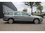 Volvo V70 2.4 Comfort Line | Automaat | Trekhaak | Navigatie | Clima / Cruise control | APK | PDC |