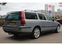 Volvo V70 2.4 Comfort Line | Automaat | Trekhaak | Navigatie | Clima / Cruise control | APK | PDC |