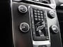 Volvo V40 Cross Country T4 180PK Momentum / Trekhaak / 17" / Navigatie / Bluetooth / Cruise Control /