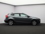 Volvo V40 Cross Country T4 180PK Momentum / Trekhaak / 17" / Navigatie / Bluetooth / Cruise Control /