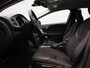 Volvo V40 Cross Country T4 180PK Momentum / Trekhaak / 17" / Navigatie / Bluetooth / Cruise Control /