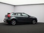 Volvo V40 Cross Country T4 180PK Momentum / Trekhaak / 17" / Navigatie / Bluetooth / Cruise Control /