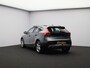 Volvo V40 Cross Country T4 180PK Momentum / Trekhaak / 17" / Navigatie / Bluetooth / Cruise Control /