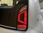 Volkswagen Up! 1.0 BMT high up! Cruise control | Climate control | Elektrische ramen & spiegelverstelling | Lichtmetalen velgen | Voorstoelen verwarmd | Isofix | Parkeersensoren achter
