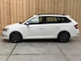 Skoda Fabia Combi 1.0 TSI Ambition Apple CarPlay/Android Auto | Airconditioning | Cruise control | DAB ontvanger | Multifunctioneel stuurwiel | Navigatiesysteem | Signaalkleur | Parkeersensoren achter