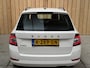 Skoda Fabia Combi 1.0 TSI Ambition Apple CarPlay/Android Auto | Airconditioning | Cruise control | DAB ontvanger | Multifunctioneel stuurwiel | Navigatiesysteem | Signaalkleur | Parkeersensoren achter