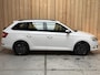 Skoda Fabia Combi 1.0 TSI Ambition Apple CarPlay/Android Auto | Airconditioning | Cruise control | DAB ontvanger | Multifunctioneel stuurwiel | Navigatiesysteem | Signaalkleur | Parkeersensoren achter