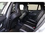 Volvo V60 T6 Recharge AWD Plus Dark - Panorama/schuifdak - IntelliSafe Assist & Surround - 360º Camera - Harman/Kardon audio - Verwarmde voorstoelen, stuur & achterbank - Parkeersensoren voor & achter - Elektr. bedienb. voorstoelen met geheugen - Head up display - Extra getint glas - 19' LMV