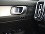Volvo XC40 B4 Plus Dark | Panoramadak | Trekhaak | Harman/Kardon | Dodehoekdetectie |