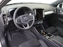 Volvo XC40 B4 Plus Dark | Panoramadak | Trekhaak | Harman/Kardon | Dodehoekdetectie |
