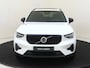 Volvo XC40 B4 Plus Dark | Panoramadak | Trekhaak | Harman/Kardon | Dodehoekdetectie |