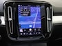 Volvo XC40 B4 Plus Dark | Panoramadak | Trekhaak | Harman/Kardon | Dodehoekdetectie |