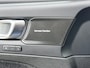 Volvo XC40 Recharge Twin AWD 408PK Ultimate 82kWh | 20" | Exterior Styling | Leder/Nubuck | Trekhaak | Getint Glas | Panoramadak | 360 Camera | Harman Kardon | Elektr. verst. Stoelen | Stoel/Stuurverwarming | Warmtepomp