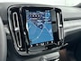 Volvo XC40 Recharge Twin AWD 408PK Ultimate 82kWh | 20" | Exterior Styling | Leder/Nubuck | Trekhaak | Getint Glas | Panoramadak | 360 Camera | Harman Kardon | Elektr. verst. Stoelen | Stoel/Stuurverwarming | Warmtepomp