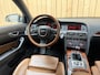 Audi A6 Limousine 3.2 FSi quattro edition 256pk Handgeschakeld! Youngtimer! Uniek! | Climate & cruise control | Houtafwerking interieur | Lederen bekleding Volterra | Sportstoelen | S line | Voorstoelen verwarmd | Parkeersensoren voor en achter