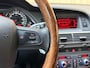Audi A6 Limousine 3.2 FSi quattro edition 256pk Handgeschakeld! Youngtimer! Uniek! | Climate & cruise control | Houtafwerking interieur | Lederen bekleding Volterra | Sportstoelen | S line | Voorstoelen verwarmd | Parkeersensoren voor en achter