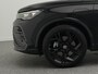Volkswagen Tiguan 1.5 eHybrid R-Line Edition 272 pk | Black Style | LED Matrix | Navigatie | Panoramadak | Cruise control | Trekhaak | Head-Up Display | Elektrische Achterklep |