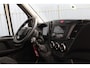 IVECO Daily 35C16H 2.3 410 Bakwagen + Laadklep, 3 Persoons, Airco, Elektrische lift, Cruise control, Bluetooth telefoonvoorb., bijrijdersbank