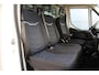 IVECO Daily 35C16H 2.3 410 Bakwagen + Laadklep, 3 Persoons, Airco, Elektrische lift, Cruise control, Bluetooth telefoonvoorb., bijrijdersbank