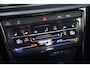 Volkswagen T-Roc 1.5 TSI 150pk DSG R-Line Business | Panoramadak | Trekhaak Afneembaar | IQ-light | Keyless