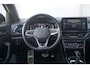 Volkswagen T-Roc 1.5 TSI 150pk DSG R-Line Business | Panoramadak | Trekhaak Afneembaar | IQ-light | Keyless