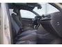 Volkswagen T-Roc 1.5 TSI 150pk DSG R-Line Business | Panoramadak | Trekhaak Afneembaar | IQ-light | Keyless