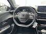 Peugeot 208 Hybrid 100 e-DCS6 Allure LED | 16" Lichtmetaal | Parkeersensoren Rondom | Carplay | Climate Control | Getinte ruiten. | Achterspoiler | Apple Carplay/Android Auto|telefoonintegratie premium | Armsteun voor