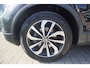 Volkswagen T-Roc 1.0 TSI 110pk Style | Achteruitrijcamera | Navigatie | Stoelverwarming | Climatronic