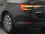 Skoda Superb Combi 1.4 TSI iV Business Edition 218 pk DSG | LED Matrix | Trekhaak | Navigatie | Stoelverwarming V+A | Camera | DAB+ | Lichtmetalen velgen |
