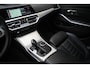 BMW 3-Serie 320i 184 pk High Executive M-Sport / Laser/ Pano-Dak/ ACC/ 360° Camera/ HUD/ H&K/ Keyless/ Adaptief M/ Memory/ Stoelverw. V+A/ 19" LMV