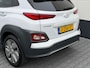 Hyundai Kona Electric EV Fashion 64 kWh 3-Fase | SOH 100% | Navigatie | Adaptive cruise | Krell audio