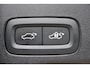 Volvo XC60 2.0 T6 Plug-in Hybrid AWD Ultra Black Edition | PHEV Long Range | Trekhaak | Luchtvering | Harman Kardon Audio | Head-up Display | 360 Graden Camera | Keyless Entry | Elektrische Achterklep | Elektrisch Verstelbare Voorstoelen | Stoelverwarming voor en achter | Cruise Control Adaptief | BLIS | Google Navigatie | Apple Carplay | Android Auto | Lichtmetalen Velgen 21 inch