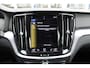 Volvo V60 B3 164PK Automaat Core | Camera | Verw. Stoel- & stuurwiel | Pilot Assist | BLIS | DAB Audio |