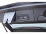 Volvo XC60 T6 Plug-in hybrid AWD Ultra Dark | Panoramadak | Luchtvering | Trekhaak | Head-up display | Verwarmbare voorstoelen, achterbank en stuurwiel | Premium audio by Harman Kardon | Adaptieve cruise control |