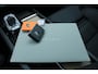 Volvo XC60 T6 Plug-in hybrid AWD Ultra Dark | Panoramadak | Luchtvering | Trekhaak | Head-up display | Verwarmbare voorstoelen, achterbank en stuurwiel | Premium audio by Harman Kardon | Adaptieve cruise control |