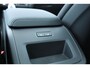 Volvo XC60 T6 Plug-in hybrid AWD Ultra Dark | Panoramadak | Luchtvering | Trekhaak | Head-up display | Verwarmbare voorstoelen, achterbank en stuurwiel | Premium audio by Harman Kardon | Adaptieve cruise control |