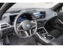 BMW 3-Serie Touring 330e | 25MY | LCI FACELIFT | BTW-AUTO | ELEK. HAAK | HEAD UP | HARMAN & KARDON | SFEERVERLICHTING | 360 CAMERA | MEMORY SEATS | PANO |