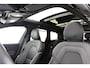 Volvo XC60 2.0 T6 Plug-in hybrid AWD R-Design Pano Trekhaak Harman Kardon Stoelverwarming 21"