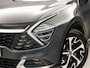 Kia Sportage 1.6 T-GDi Hybrid DynamicPlusLine Automaat (PANORAMADAK, STOEL/STUURVERWARMING, APPLE CARPLAY, GROOT NAVI, ADAPTIVE CRUISE, LEDER, GETINT GLAS, SPORTSTOELEN, KEYLESS, SFEERVERLICHTING, NIEUWSTAAT)