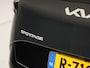 Kia Sportage 1.6 T-GDi Hybrid DynamicPlusLine Automaat (PANORAMADAK, STOEL/STUURVERWARMING, APPLE CARPLAY, GROOT NAVI, ADAPTIVE CRUISE, LEDER, GETINT GLAS, SPORTSTOELEN, KEYLESS, SFEERVERLICHTING, NIEUWSTAAT)