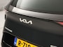 Kia Sportage 1.6 T-GDi Hybrid DynamicPlusLine Automaat (PANORAMADAK, STOEL/STUURVERWARMING, APPLE CARPLAY, GROOT NAVI, ADAPTIVE CRUISE, LEDER, GETINT GLAS, SPORTSTOELEN, KEYLESS, SFEERVERLICHTING, NIEUWSTAAT)
