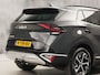 Kia Sportage 1.6 T-GDi Hybrid DynamicPlusLine Automaat (PANORAMADAK, STOEL/STUURVERWARMING, APPLE CARPLAY, GROOT NAVI, ADAPTIVE CRUISE, LEDER, GETINT GLAS, SPORTSTOELEN, KEYLESS, SFEERVERLICHTING, NIEUWSTAAT)