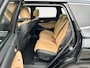 Hyundai Santa Fe 1.6 T-GDI HEV Premium Plus Sky 7p. | Zeer netjes | Vol opties! | Trekhaak | Incl. 12 maanden garantie, APK, Onderhoudsbeurt etc. Premiumpakket gratis! |