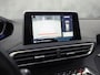 Peugeot 5008 1.2 PureTech GT-Line 7 Persoons (PANORAMADAK, APPLE CARPLAY, LEDER, STOELVERWARMING, 360 CAMERA, DRIVE SELECT, KEYLESS, GETINT GLAS, NIEUWSTAAT)