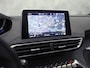 Peugeot 5008 1.2 PureTech GT-Line 7 Persoons (PANORAMADAK, APPLE CARPLAY, LEDER, STOELVERWARMING, 360 CAMERA, DRIVE SELECT, KEYLESS, GETINT GLAS, NIEUWSTAAT)