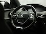 Peugeot 5008 1.2 PureTech GT-Line 7 Persoons (PANORAMADAK, APPLE CARPLAY, LEDER, STOELVERWARMING, 360 CAMERA, DRIVE SELECT, KEYLESS, GETINT GLAS, NIEUWSTAAT)