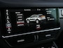 Porsche Cayenne Coupé 3.0 E-Hybrid | Sport Design | NL-Auto | Carbon Dak | Alcantara Hemel | Carbon Interieur | Luchtvering | Camera | Stuur- Stoelverwarming | Memory Seat | Soft Close | HIFI | Trekhaak |