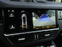 Porsche Cayenne Coupé 3.0 E-Hybrid | Sport Design | NL-Auto | Carbon Dak | Alcantara Hemel | Carbon Interieur | Luchtvering | Camera | Stuur- Stoelverwarming | Memory Seat | Soft Close | HIFI | Trekhaak |