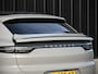 Porsche Cayenne Coupé 3.0 E-Hybrid | Sport Design | NL-Auto | Carbon Dak | Alcantara Hemel | Carbon Interieur | Luchtvering | Camera | Stuur- Stoelverwarming | Memory Seat | Soft Close | HIFI | Trekhaak |